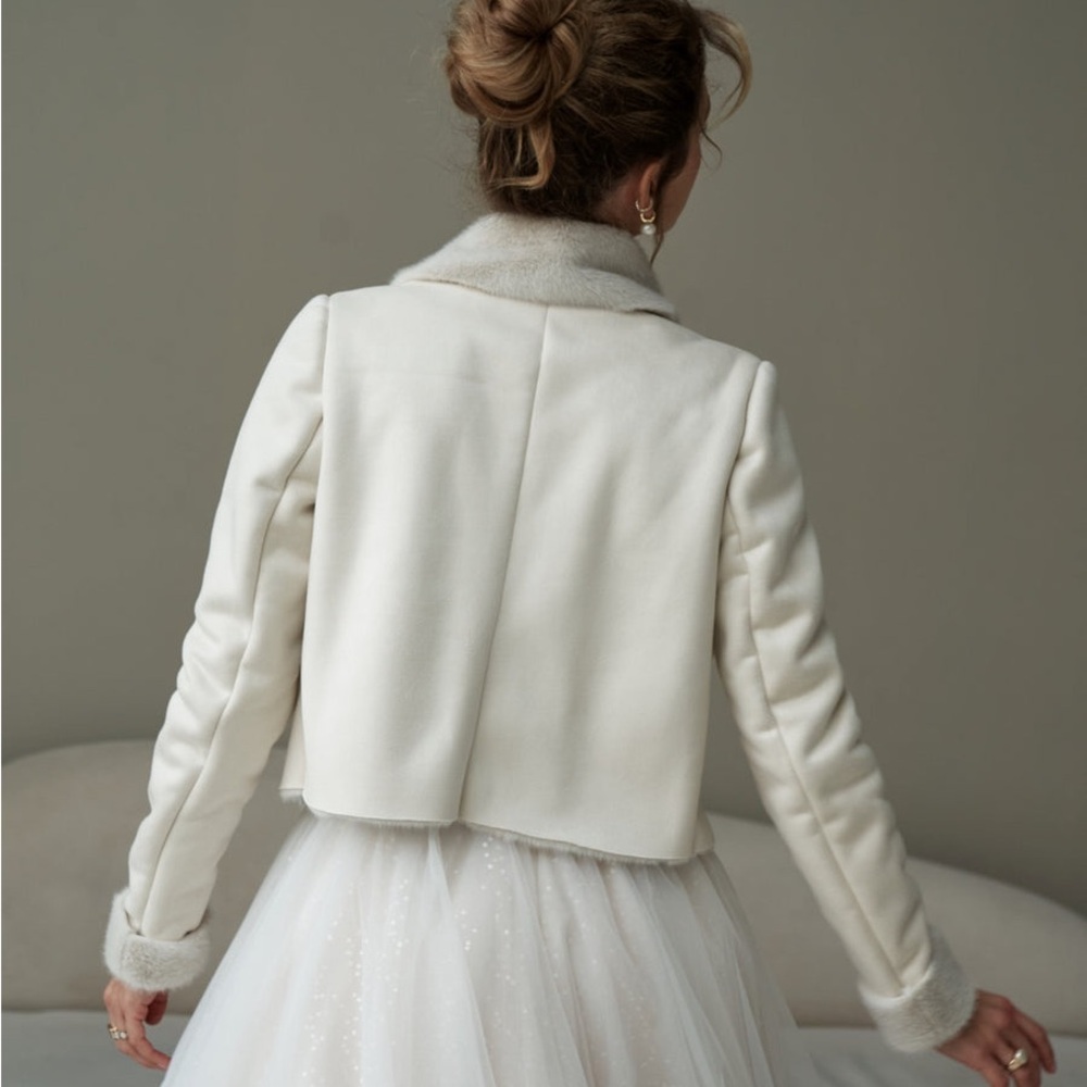 Bridal Jacket Faux Fur Lining - Picture 5 of 12